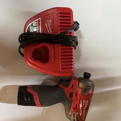 Milwaukee Surge M12 Fuel 