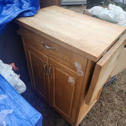 Kitchen cabinet