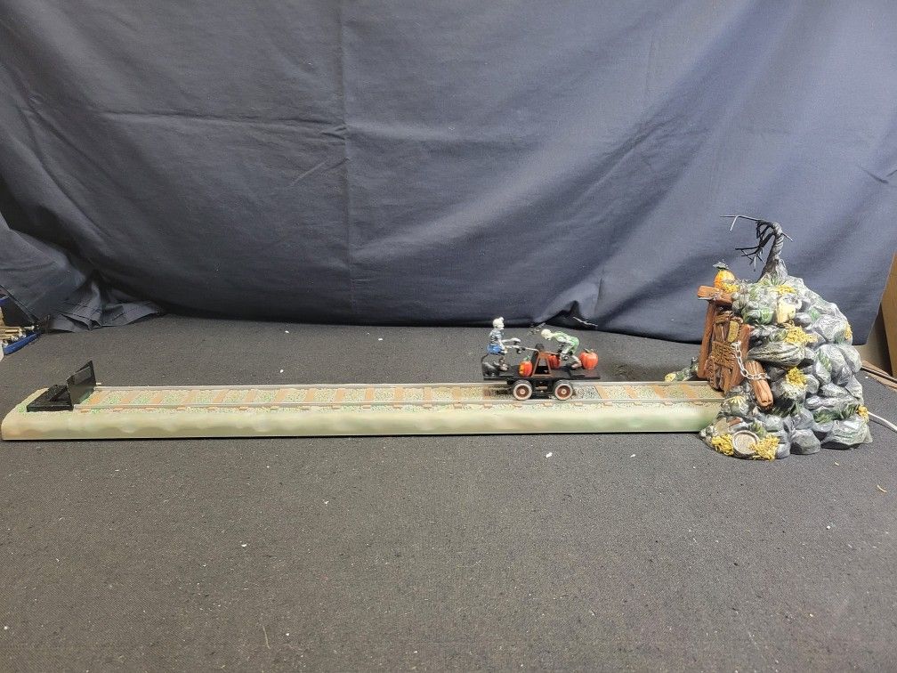 Depth. 56 53156 Halloween Village Haunted Coal Car In Working Condition