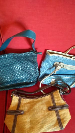 Photo Medium sized purses