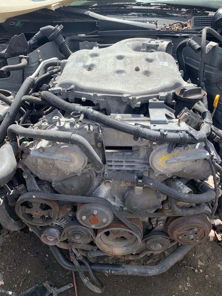 2003-2007 Infiniti G35 Fx35 X35 the engine