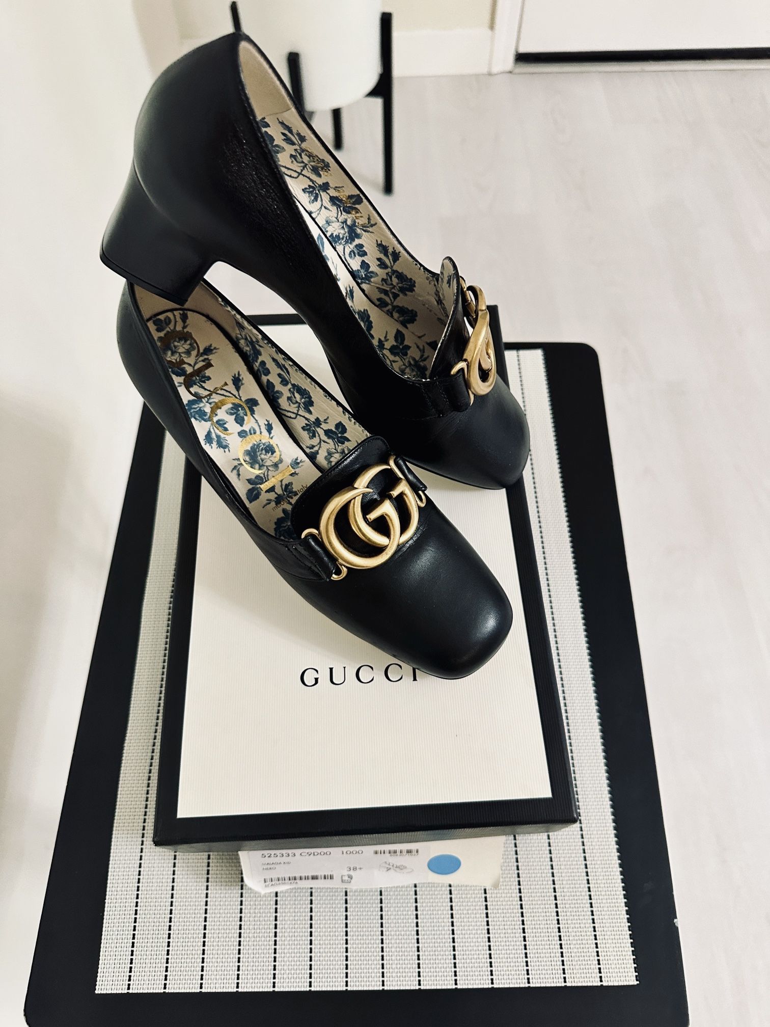 Gucci Victoire 55 Black Leather Double Logo Block Mid Heel Pump 38.5