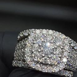 14k Gold With Diamond 