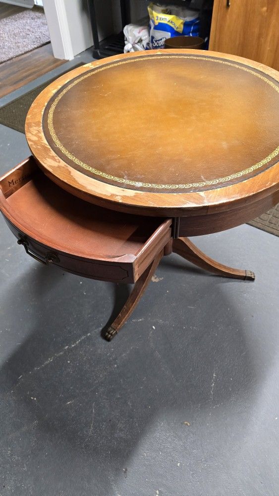 Vintage Round End Table With Drawer.