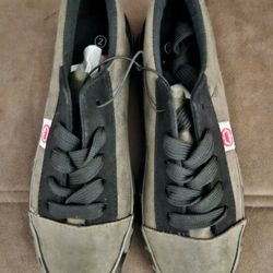 Boys Shoes Size 2
