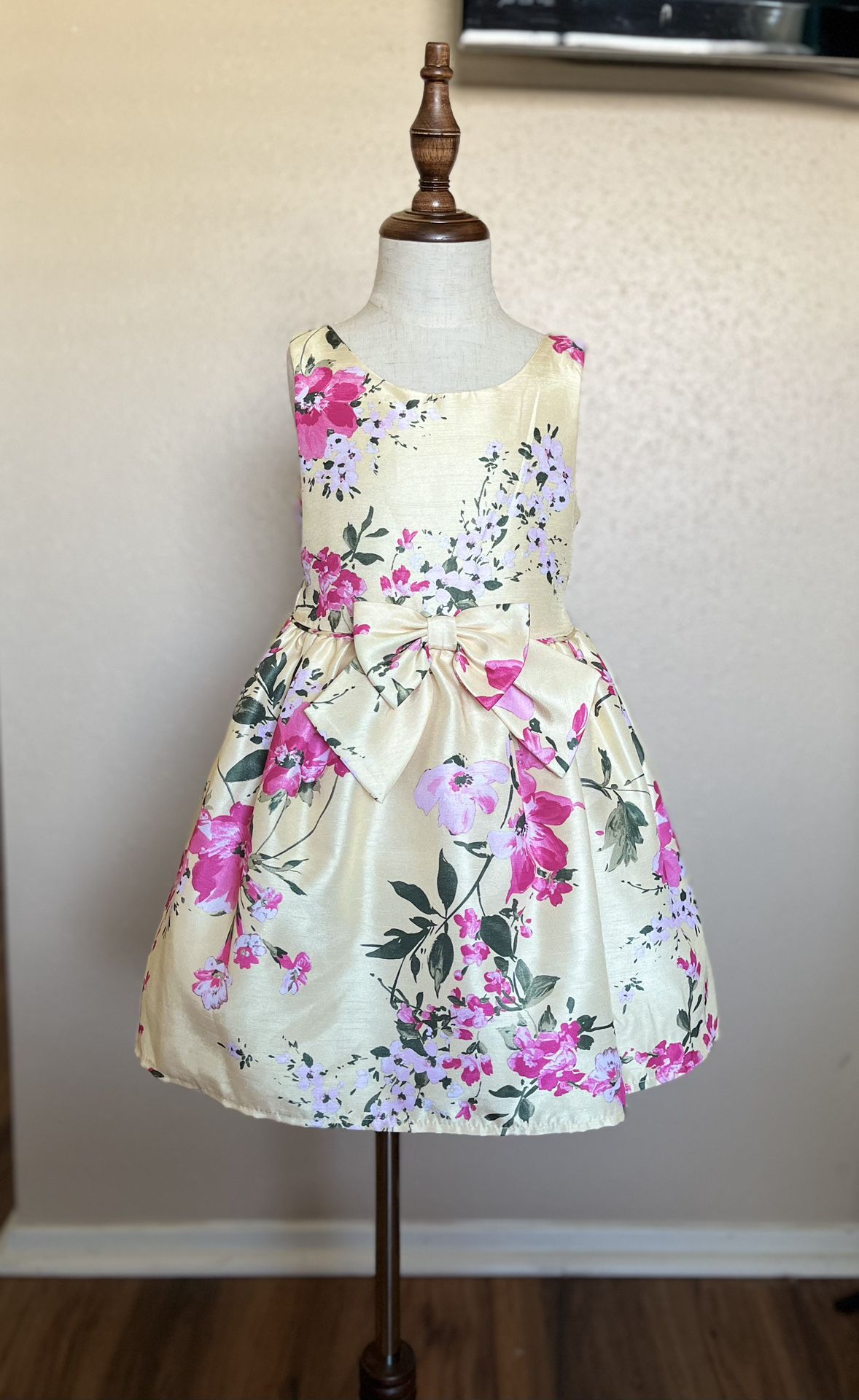 Girls Light Yellow Spring Easter Dress With Flowers Size 4T