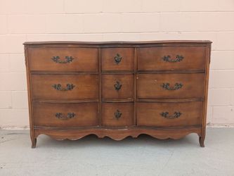 French Provincial 9-Drawer Wood Dresser