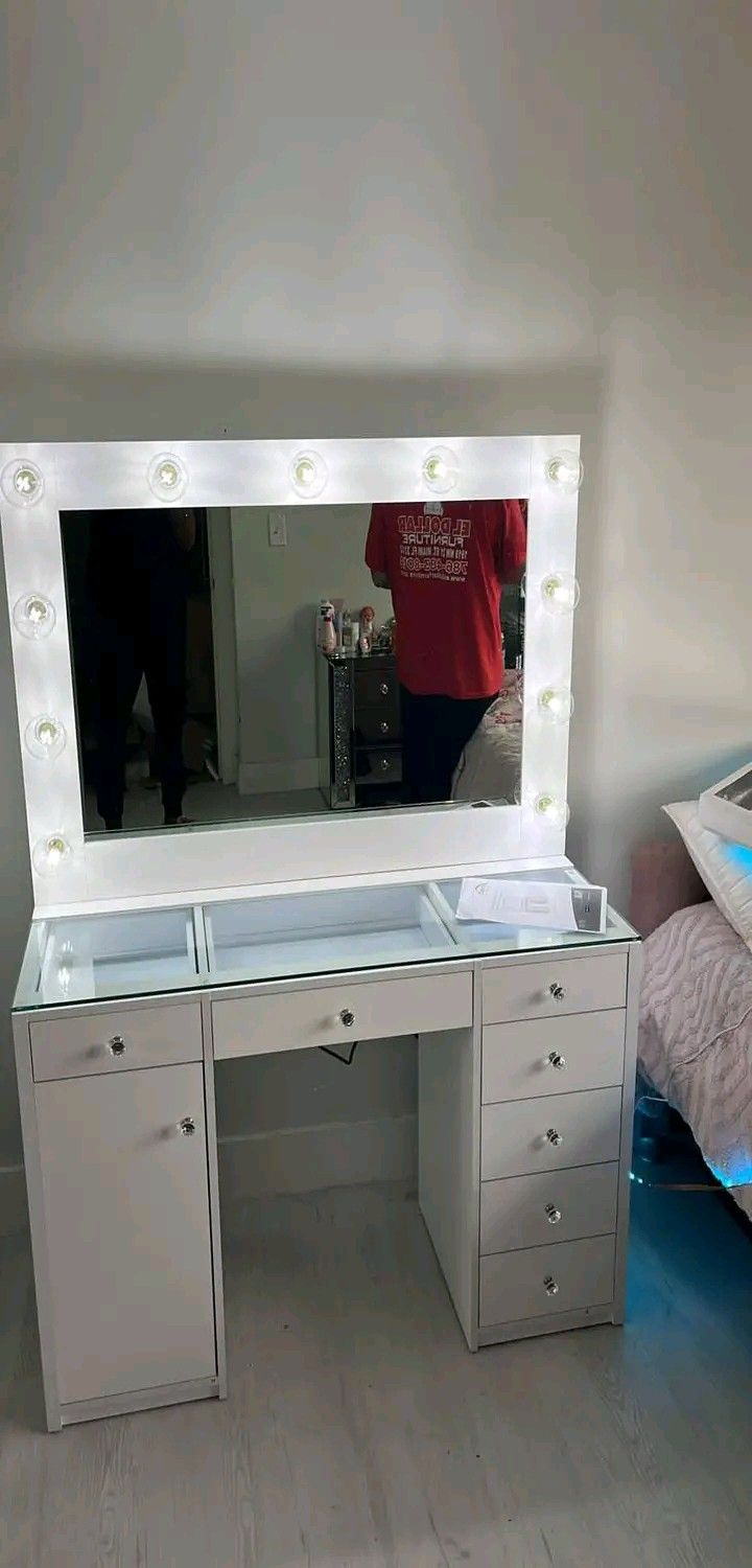 Brand New Vanity Ask for Price 