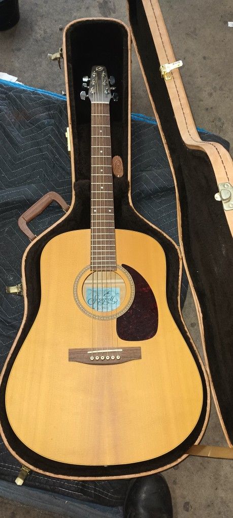 Seagull S6 + Spruce Guitar