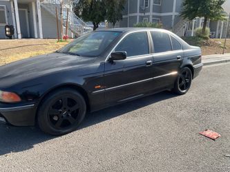 2000 BMW 528i