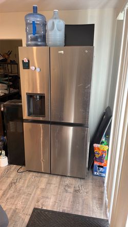 Large capacity LG Refrigerator