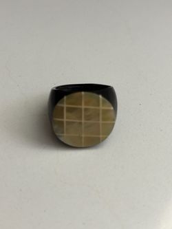 Black Ring with Grid-Engraved  Shell Face