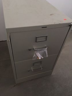 29x18x26.5" file cabinet with lock