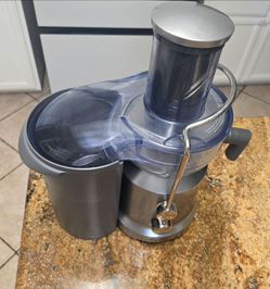 Breville Juice Fountain Cold Juicer (BJE430SIL) - Great Condition!Option 2 (Short): Breville Cold Press