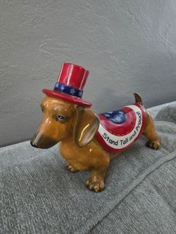 Brand New Blue Sky Ceramics Stand Tall And Proud Patriotic Dachshund 8" x 7"