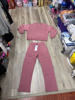 Alo Yoga Pink Sweatsuit Set