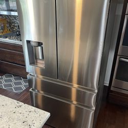 Samsung Stainless Refrigerator 