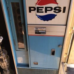 1960's Vintage Pepsi Machine