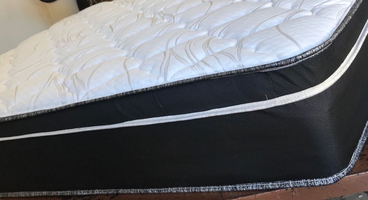 NEW QUEEN PILLOWTOP MATTRESS AND BOX SPRING ALL NEW /BED FRAMES ARE NOT INCLUDED