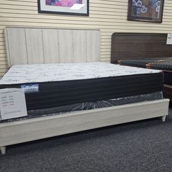 Bed frame Queen or King size available 🚚WE DELIVER🚚