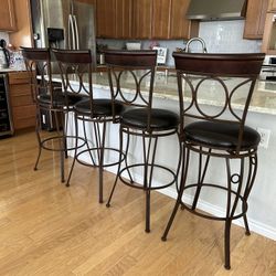 4 Swivel Bar Height Barstools In Excellent Condition 