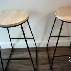 2 Stools