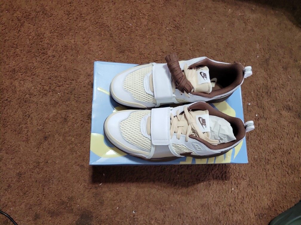 Travis Scott x Nike Zoom Field Jaxx Sz 10