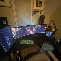 Odyssey G9 240HZ 49’ Monitor - 4K