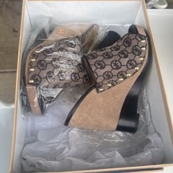 Michael Kors Wedges New $15 Size  7 Boxed 