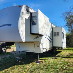 2003 Dutchmen Classic 32ft Fifth Wheel Travel Trailer 