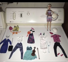 New Barbie Doll with 7 outfits