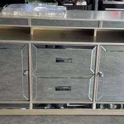 Tv Stand  / Dresser