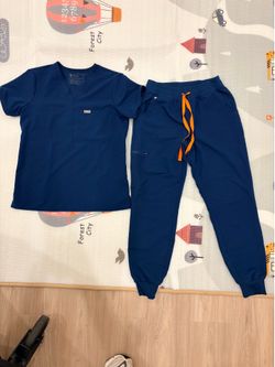 Figs scrubs