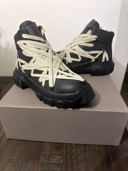 Rick Owen’s boots men size 44(10-10.5)