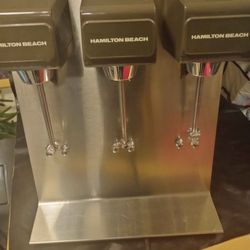 Hamilton Beach 950 Commercial Tripple Spindle Drink Mixer