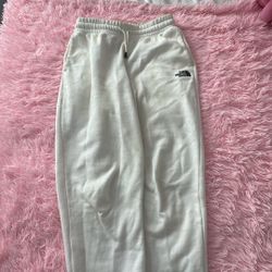 The north  sweatpants