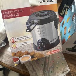 Brentwood Deep Fryer - New in Box!