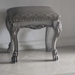 Dresden Upholstered Vanity Stool in Vintage Bone White