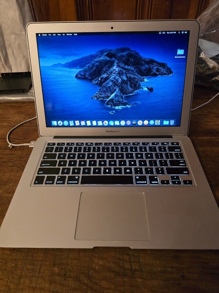 MacBook Air 13 (Early2015)