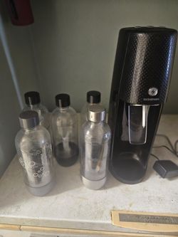 Sodastream Machine And Bottked