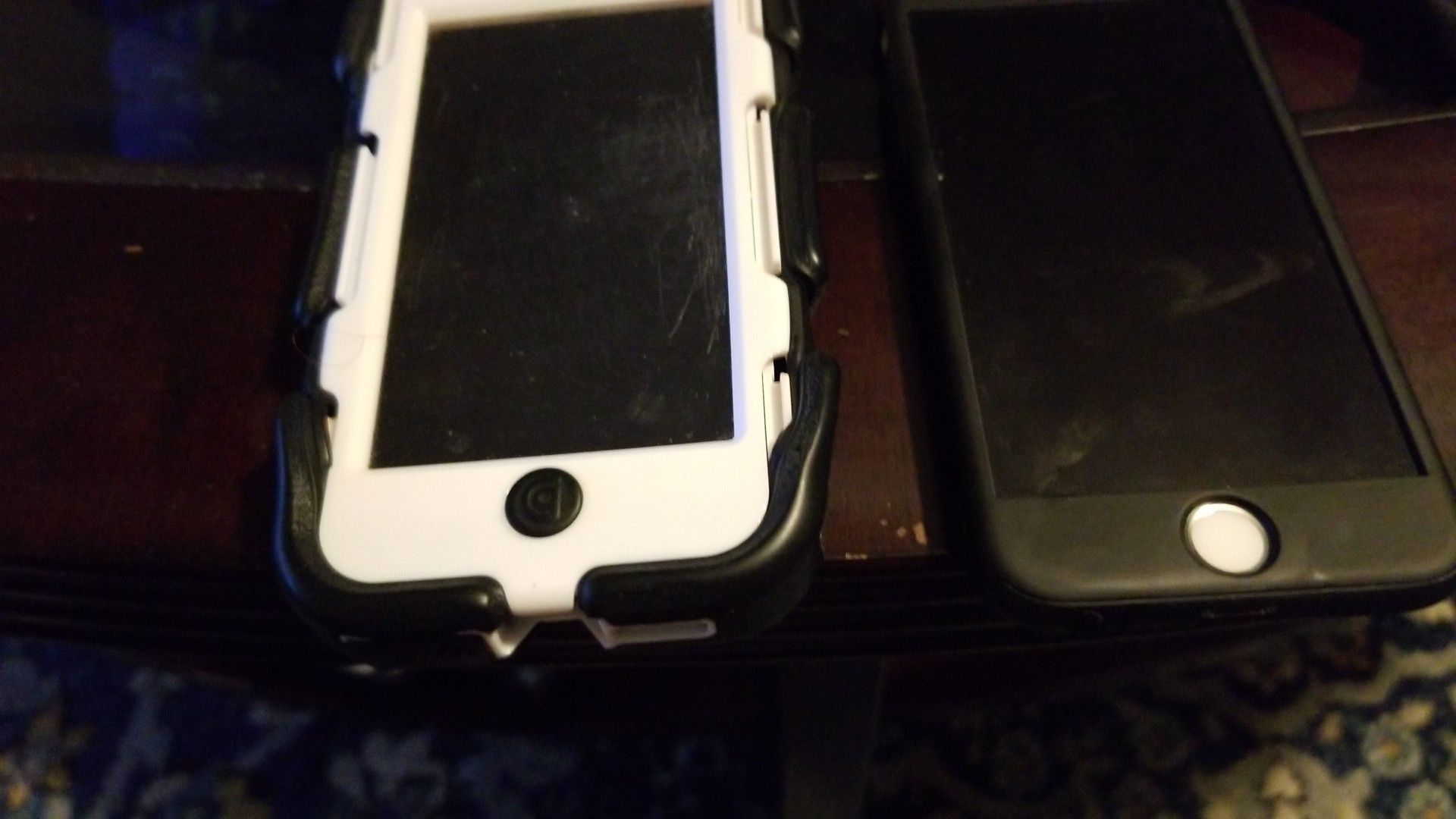 iPhone 5s&6s both in very good condition
