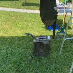 Milatary Gas Can And Duffle Bag 