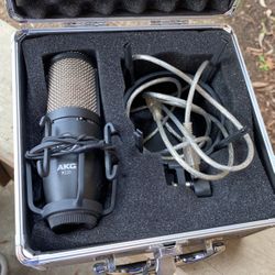 AKG Mic P220 🎶💸🤑✅🌃