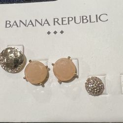 Banana Republic Earrings Set