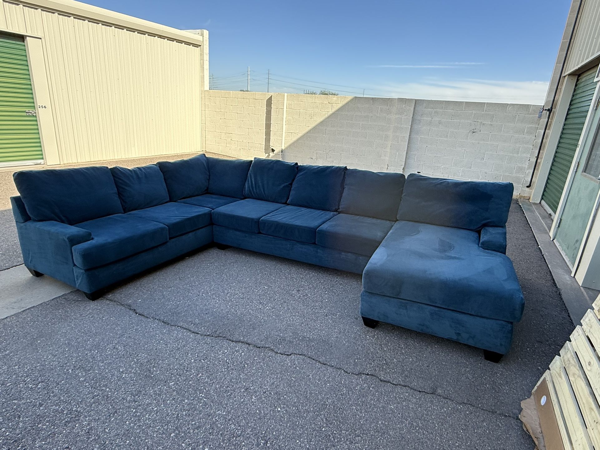 Spacious Blue Sectional Sofa with Chaise – Super Cozy & Modern