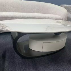 Coffee table ，$550