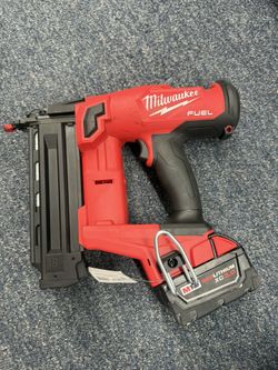 Milwaukee M18 Brad Nailer Cordless 2746-20 (WMP015606) 🔩