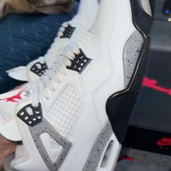 Air Jordan 4 Retro Size 9