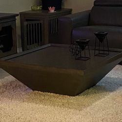 Coffee table (42x42)