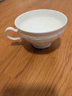 A Set Of 5 Tea  Cups 